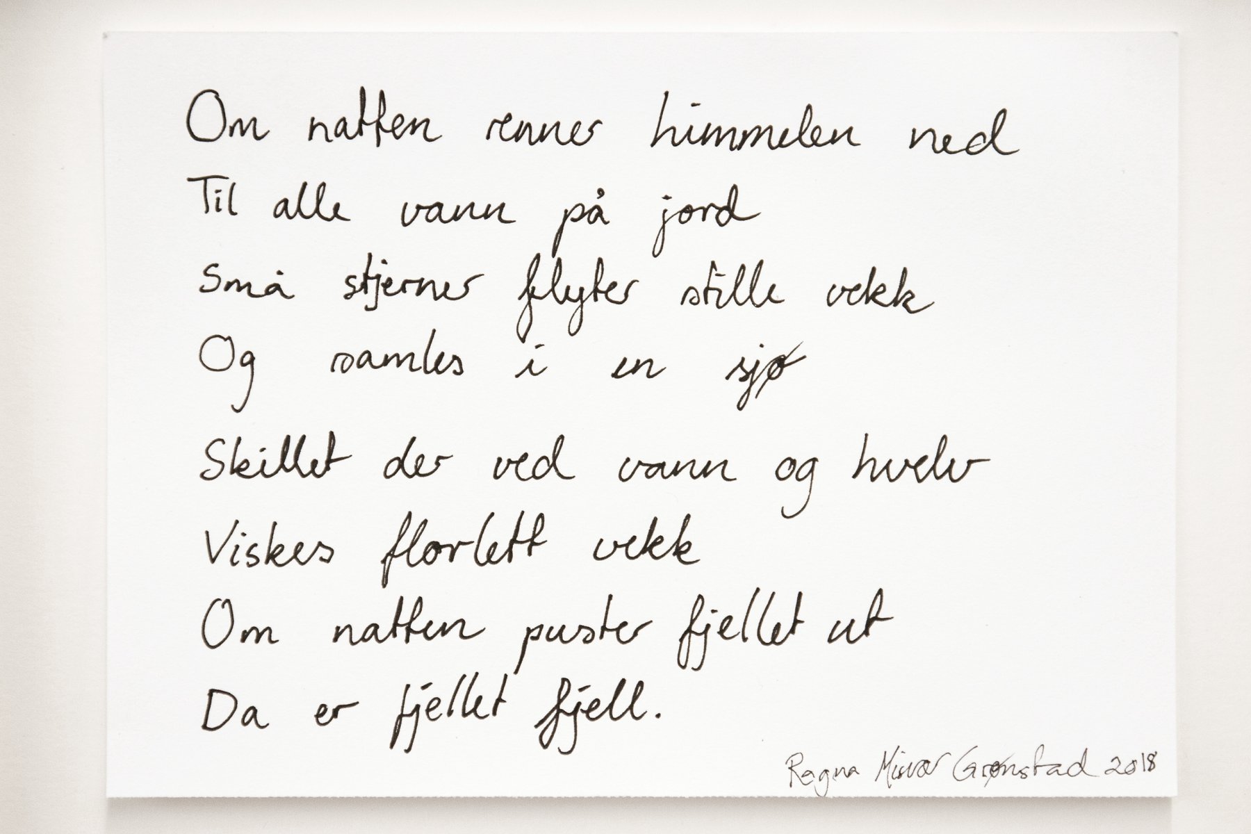 *Et indre sáiva* med dikt (2018) av Ragna Misvær Grønstad.